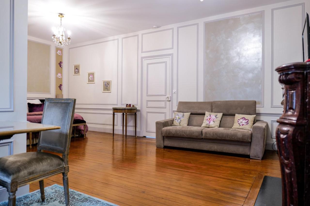 Champagne Andre Bergere & Suites Еперне Екстериор снимка