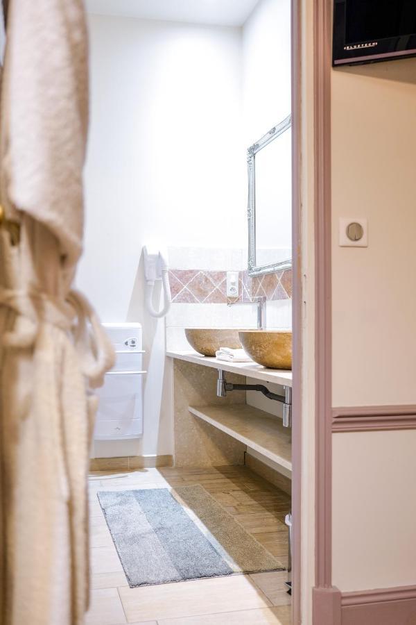 Champagne Andre Bergere & Suites Еперне Екстериор снимка