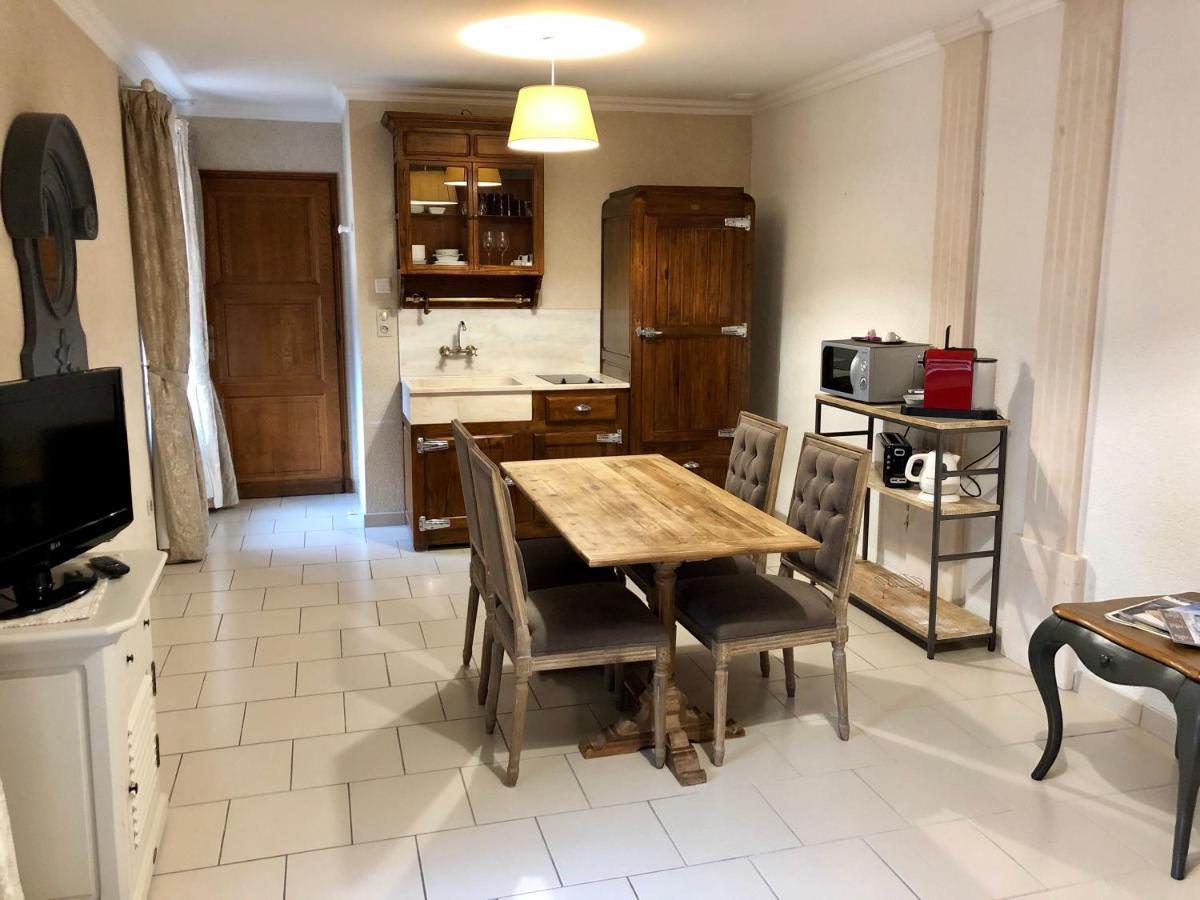 Champagne Andre Bergere & Suites Еперне Екстериор снимка