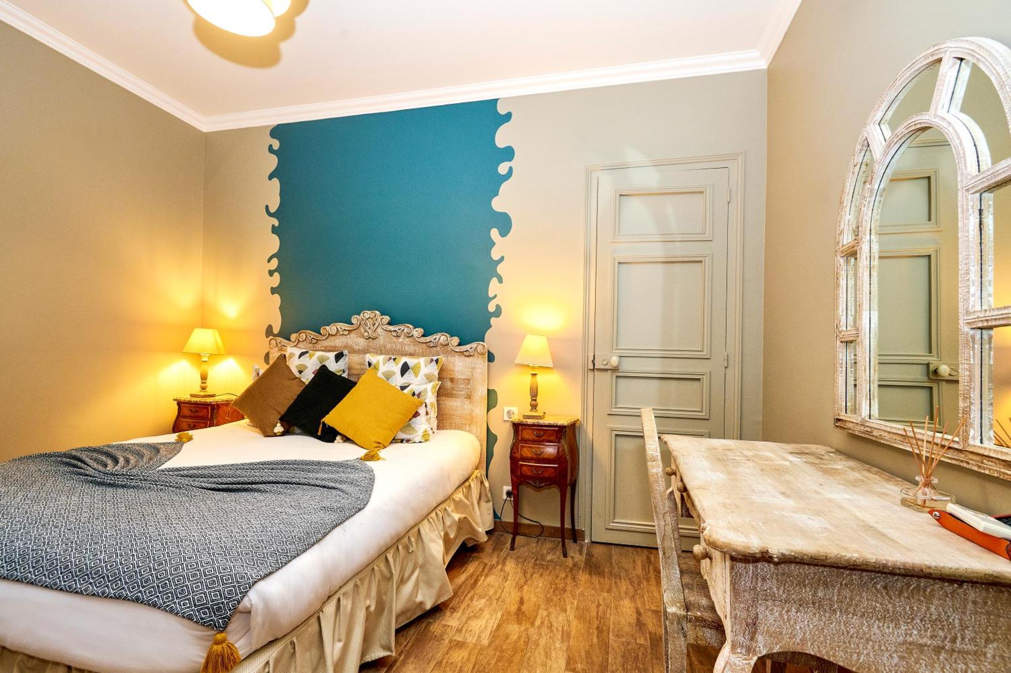 Champagne Andre Bergere & Suites Еперне Екстериор снимка