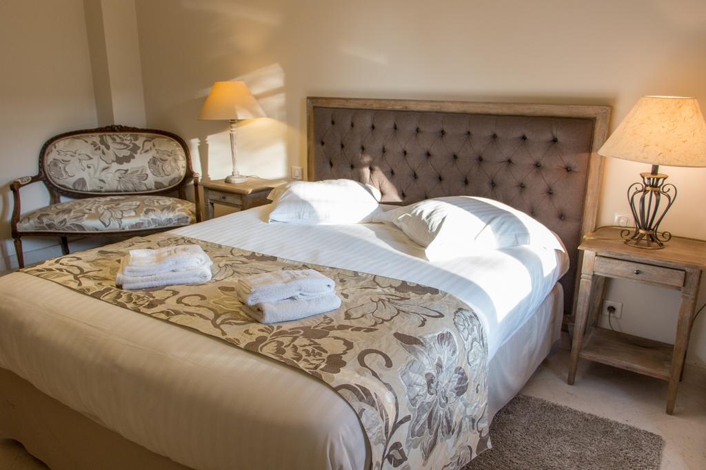 Champagne Andre Bergere & Suites Еперне Стая снимка