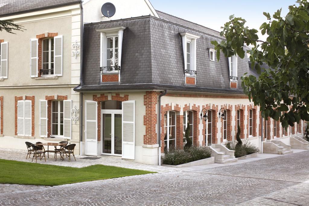 Champagne Andre Bergere & Suites Еперне Екстериор снимка